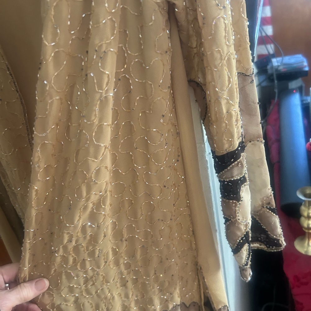 Elegant Gold Long Sleeve Dress